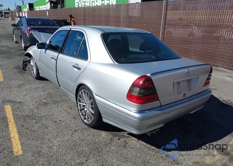 1998 Mercedes-Benz C 230 z USA, uszkodzony, nr VIN WDBHA23G8WA607317